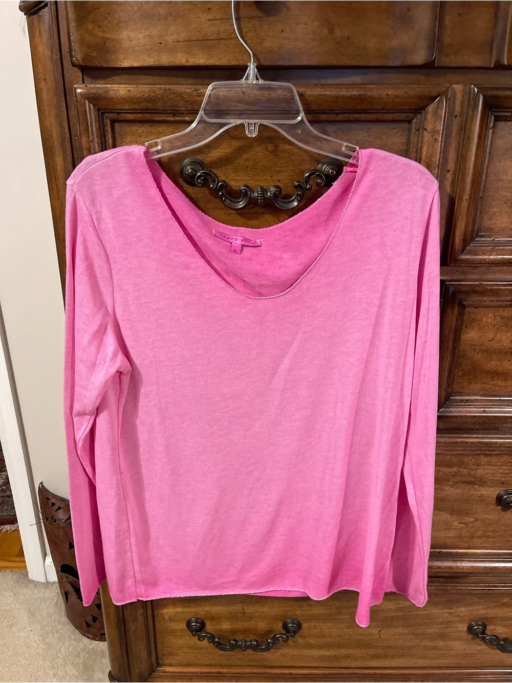Tempo Paris Pink V-Neck Long Sleeve Sweater
